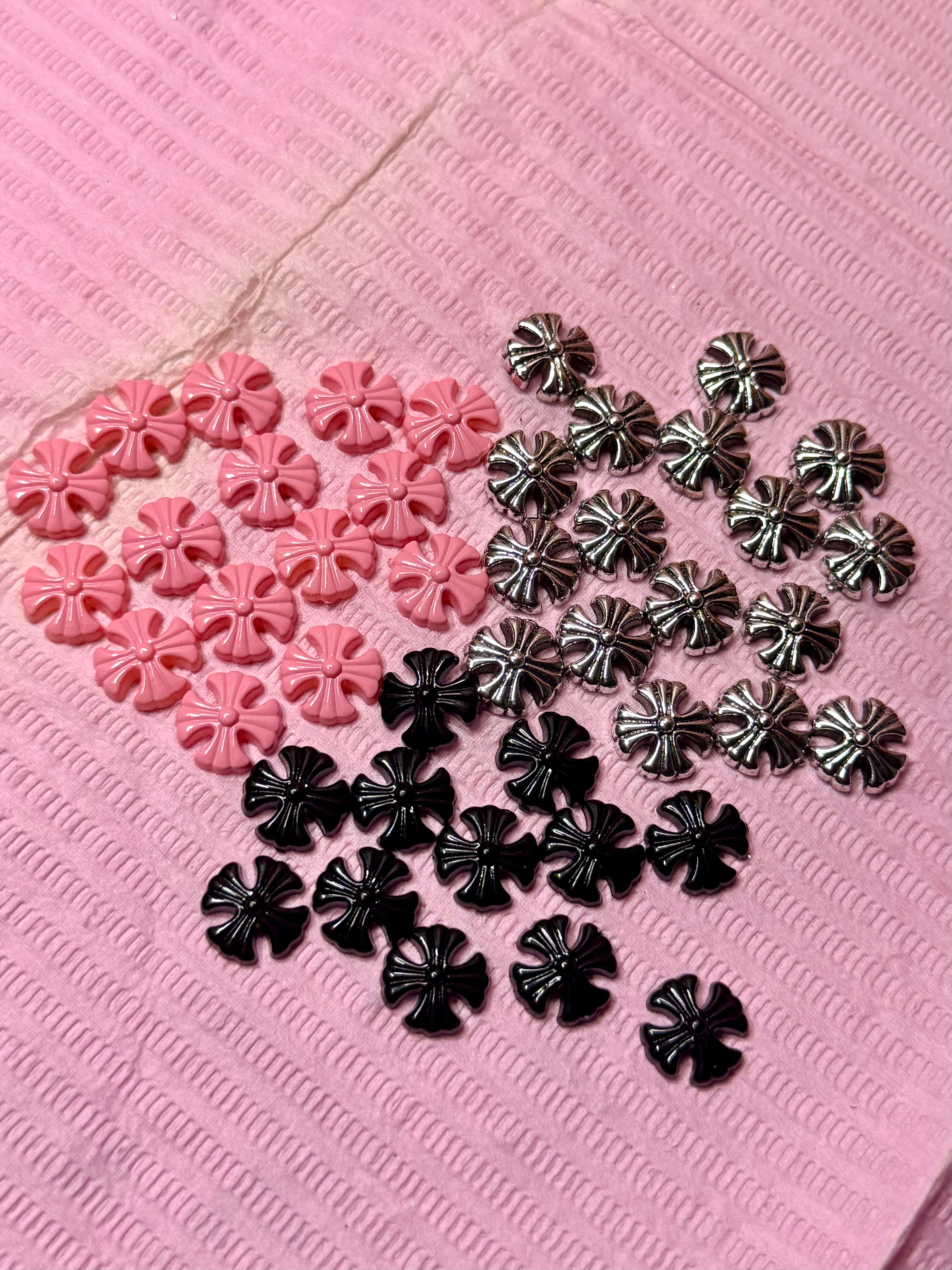 Mini chrome hearts emblem