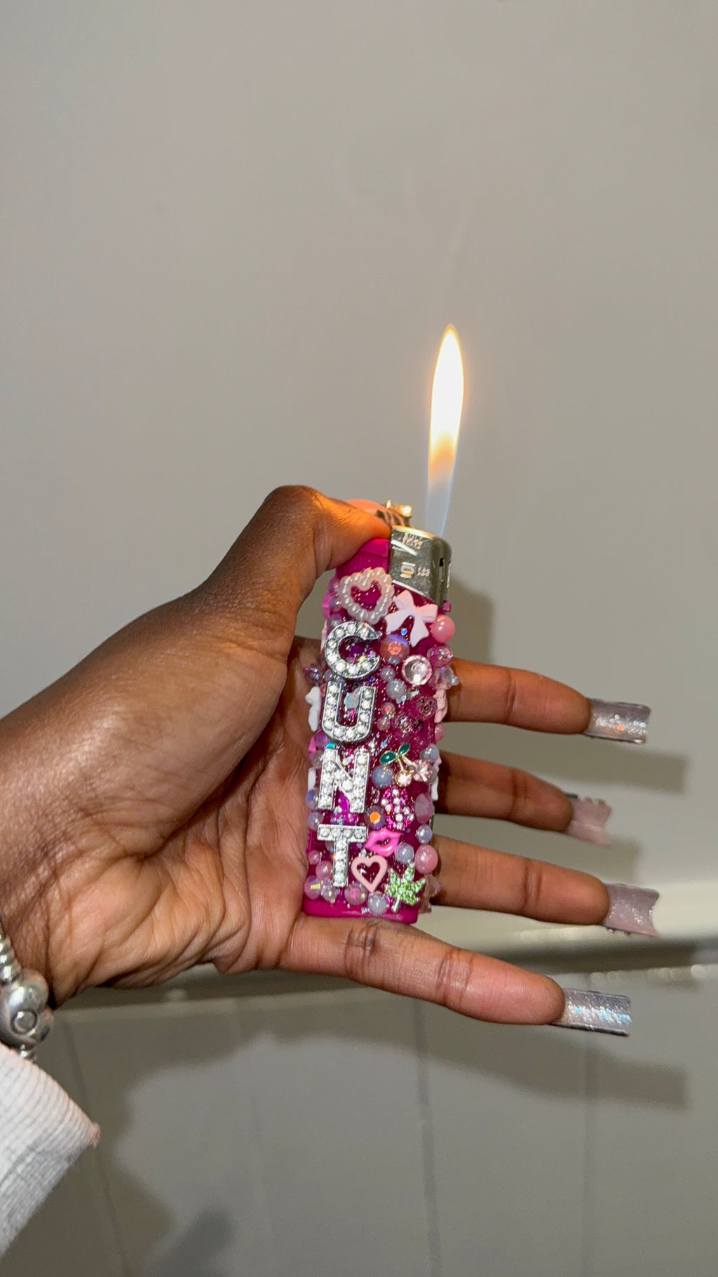 CUSTOM PERSONALISED GRINDERS AND LIGHTERS